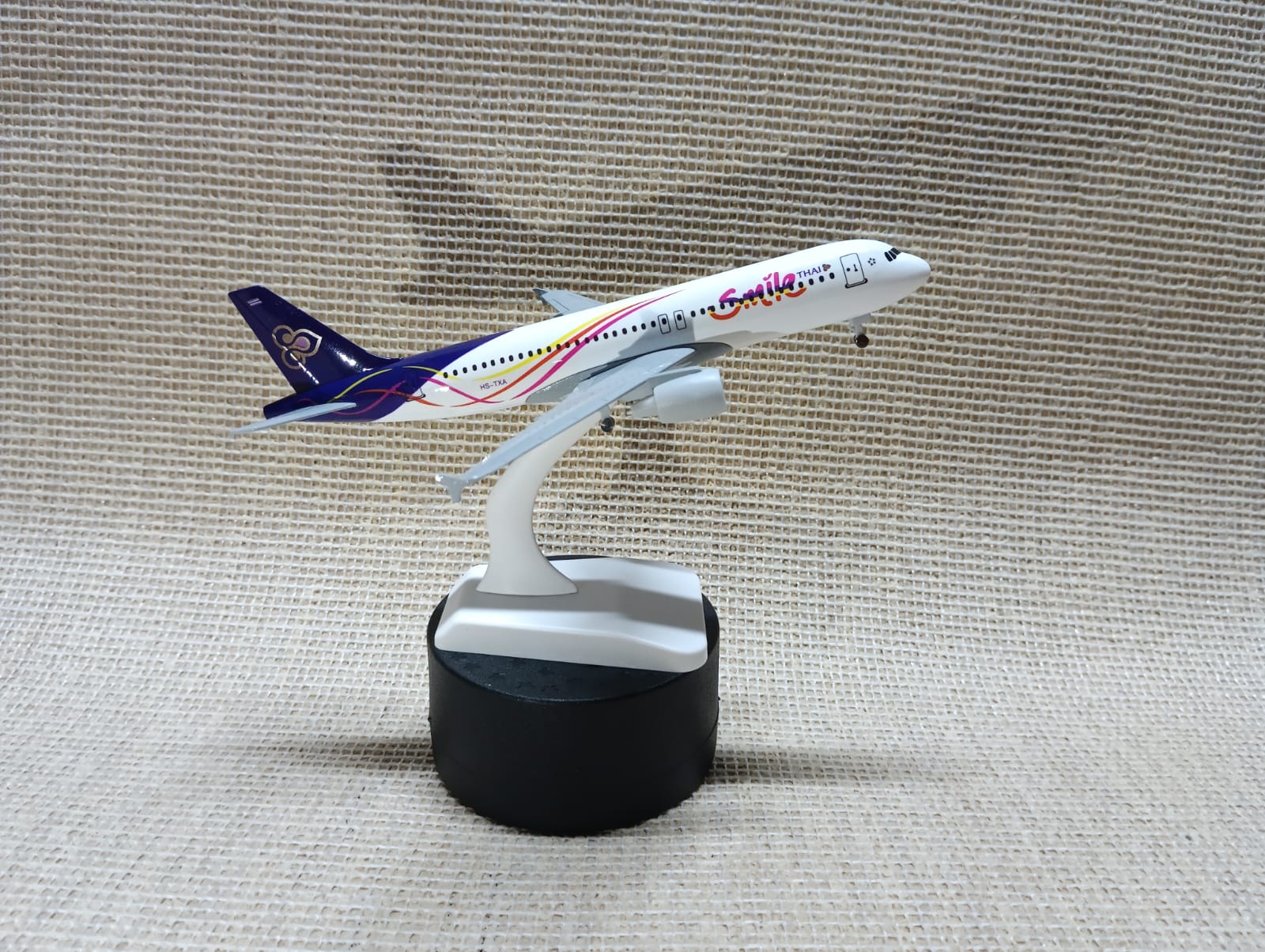 Dummy Biman / Aircraft Thai Airways Smile TH002