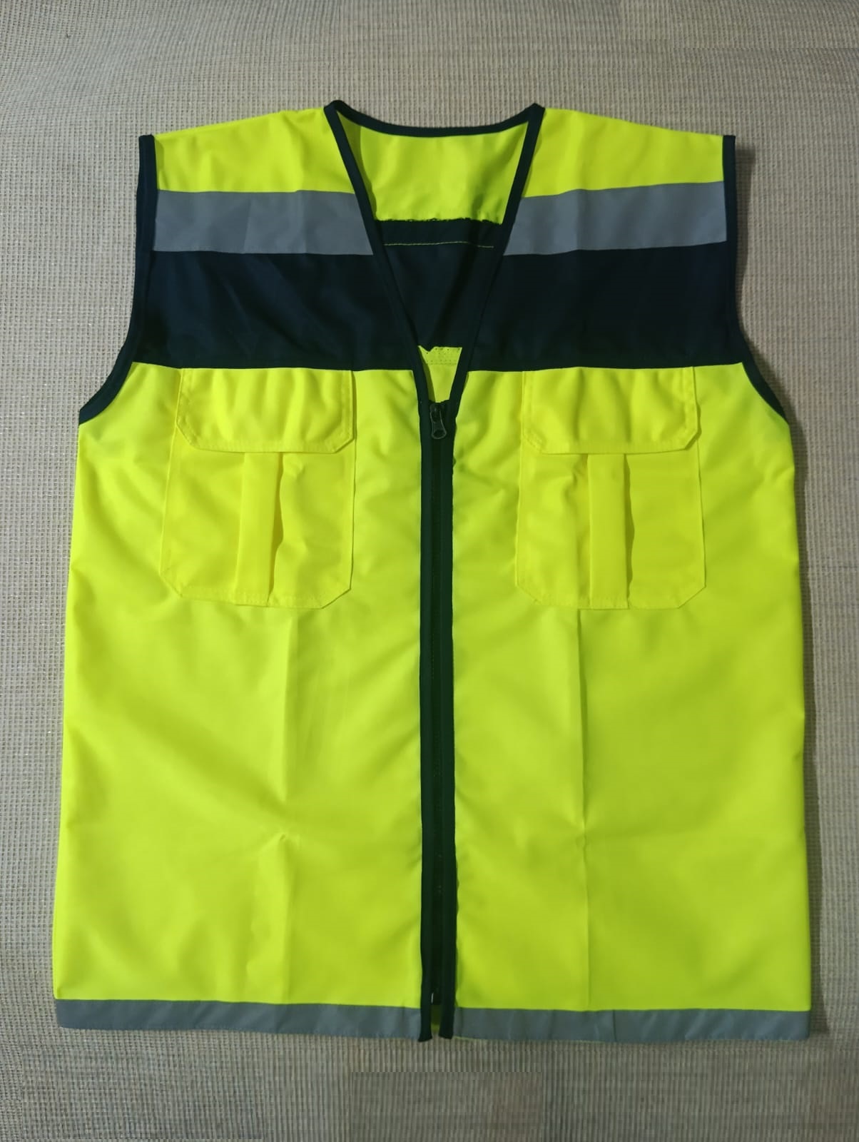 Exclusive Collection Two Pocket Apron APR046