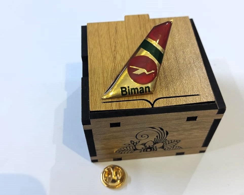 Coat pin in Brass with lamination included Box WCT001