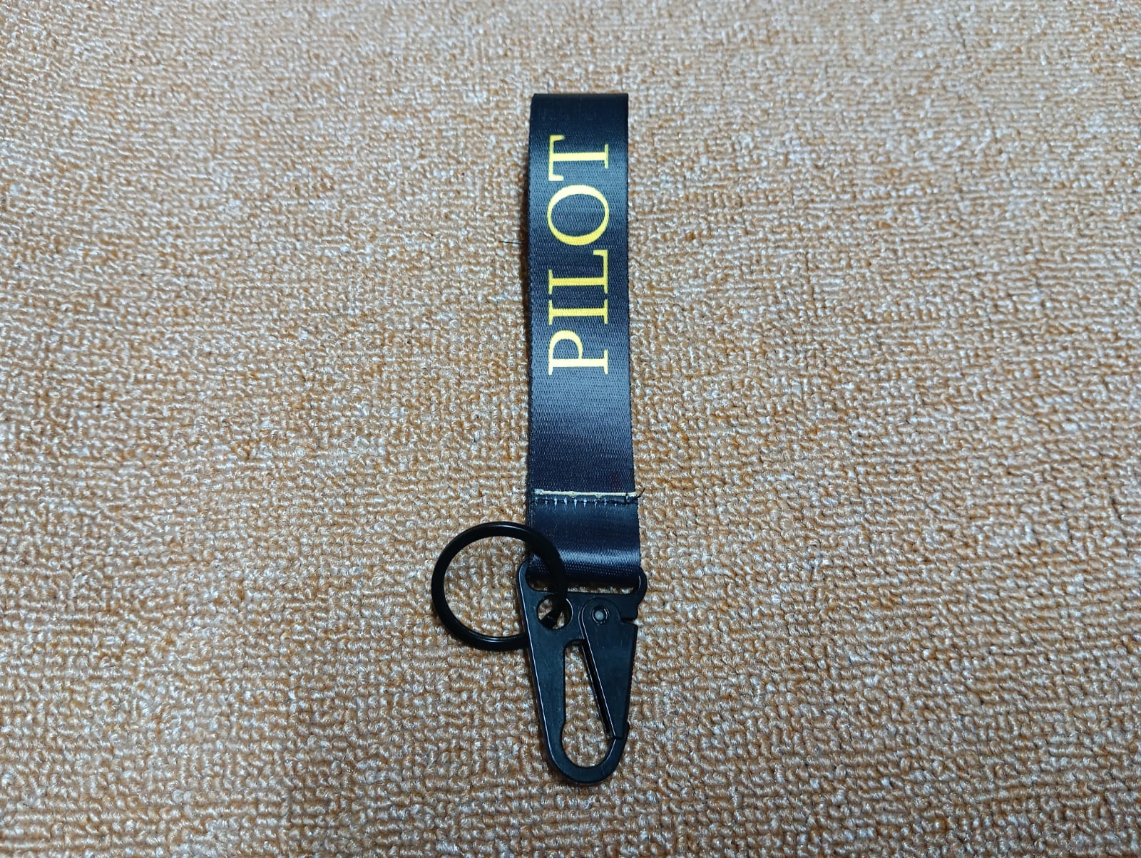 PILOT Unique design Best quality Ribbon keyring for Car / Bike / Office KR032