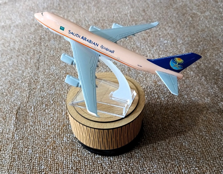 Dummy Biman / Aircraft Saudi Arabian Airlines SA001