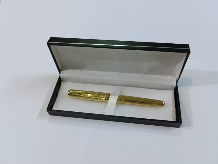 Parker IM Golden GT Rollerball Pen GPEN1888
