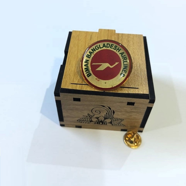 Coat pin in Brass with lamination included Box WCT001
