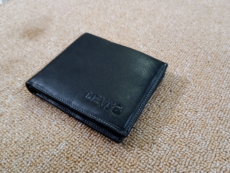 Levis 100% Genuine Leather Wallet BLACK3