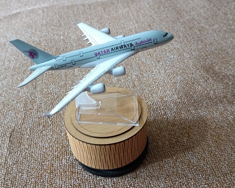 Dummy biman / Aircraft Qatar Airways Airbus A380 QA001
