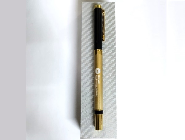 High-quality Metal Pen Premium Business Pen Comfort Grip Smooth Writing Ideal for Office Home Use Signature Pen HQPEN006