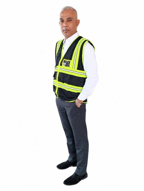 Exclusive Collection Black Official Apron Polyester Four Pockets APR068